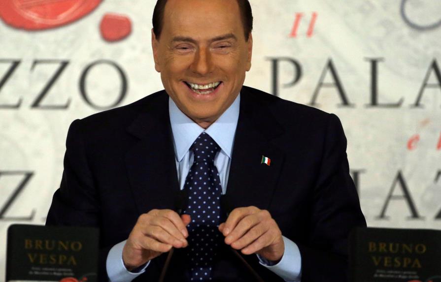 Berlusconi, de nuevo hospitalizado en Milán