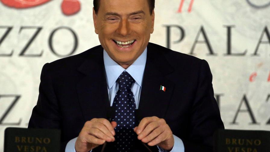 Berlusconi, de nuevo hospitalizado en Milán