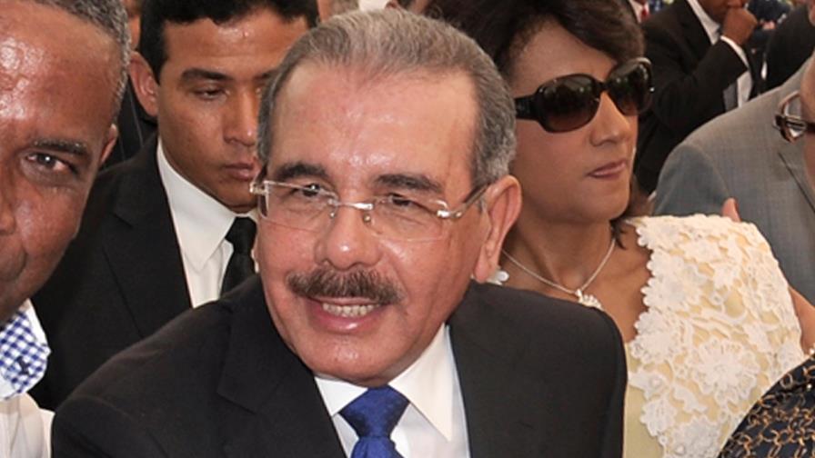 Confirman hora y lugar de la respuesta de Danilo Medina a Luis Abinader