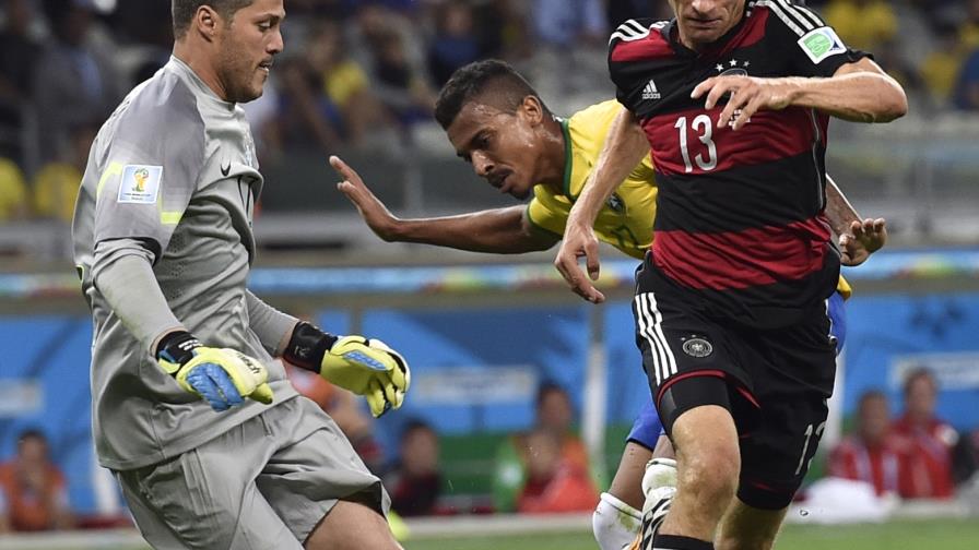 Thomas Müller es suspendido y no jugará en octavos de Champions Thomas Müller es suspendido y no jugará en octavos de Champions