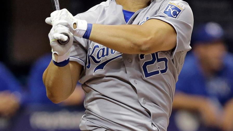 Atléticos adquieren a Kendrys Morales en canje con Azulejos
