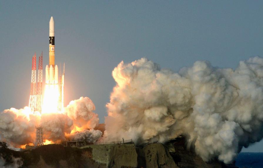 El Pentágono rastrea un cohete chino fuera de control que regresa a la Tierra
