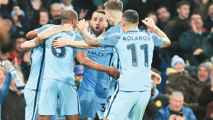 City acaba con imbatibilidad del Liverpool y se mete en pelea por el título