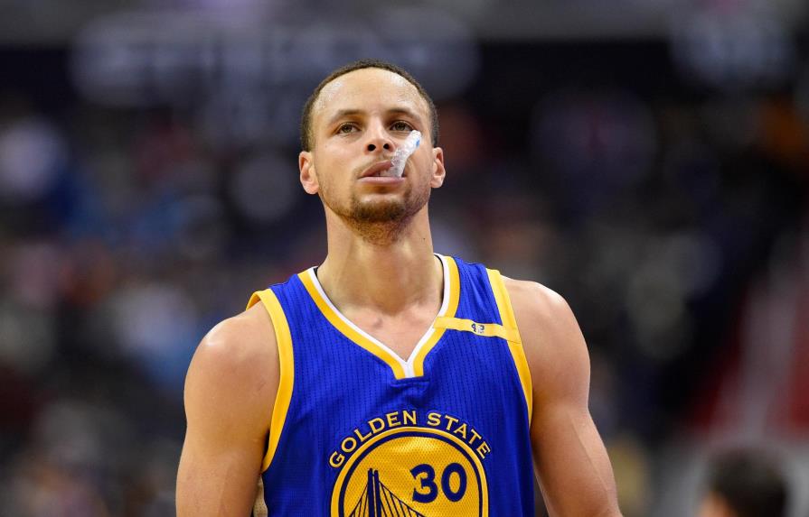 Curry adelanta a Terry y es el tercer mejor triplista de la historia de la NBA