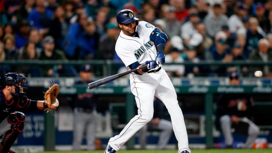 Nelson Cruz firma con los Mellizos de Minnesota Nelson Cruz firma con los Mellizos de Minnesota