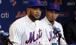 Robinson Canó y otros cuatro jugadores que se verían raros en sus nuevos uniformes