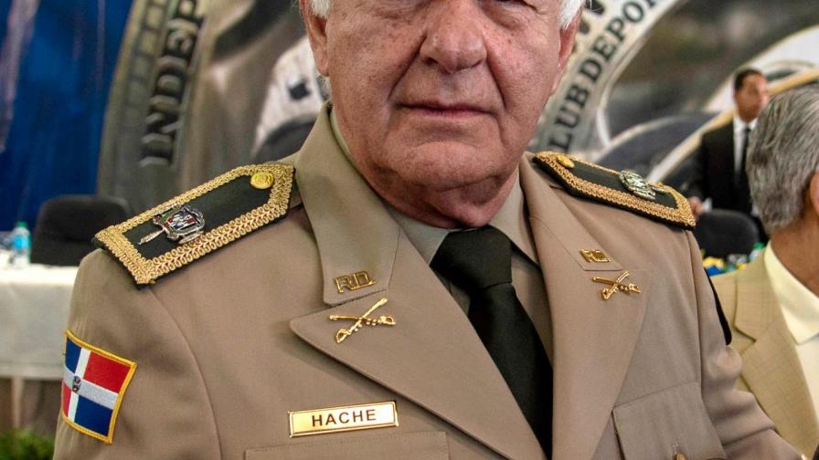 Kalil Haché, un militar que fue sacado de la Fuerza Aérea por daltónico y asimilado después por ser buen jinete