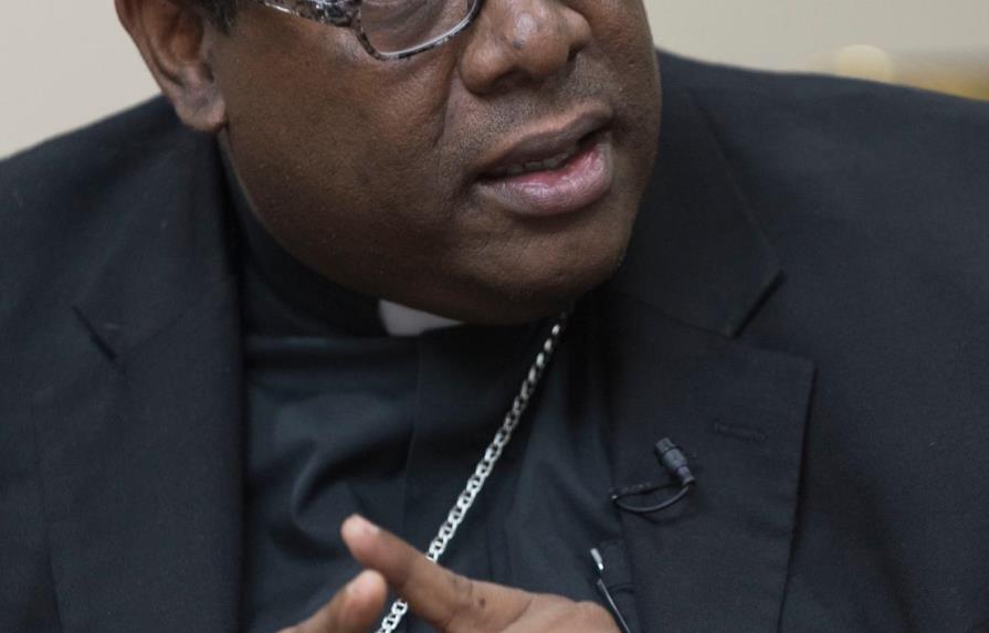 Obispo a peledeístas: “No se sientan comprometidos en permanecer en un partido que no representa sus valores”