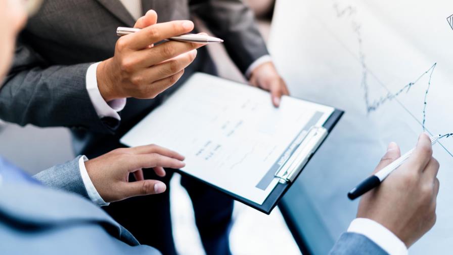 Proyecto de ley congelaría impuestos y obligaciones laborales a inversionistas por 20 años 