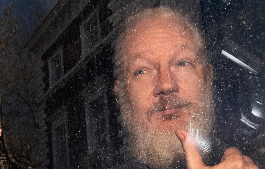 Imputado por espiar a Assange le acusa de montaje para evitar su extradición