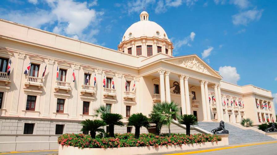 Poder Ejecutivo designa embajadores en Suecia y Panamá Poder Ejecutivo designa embajadores en Suecia y Panamá
