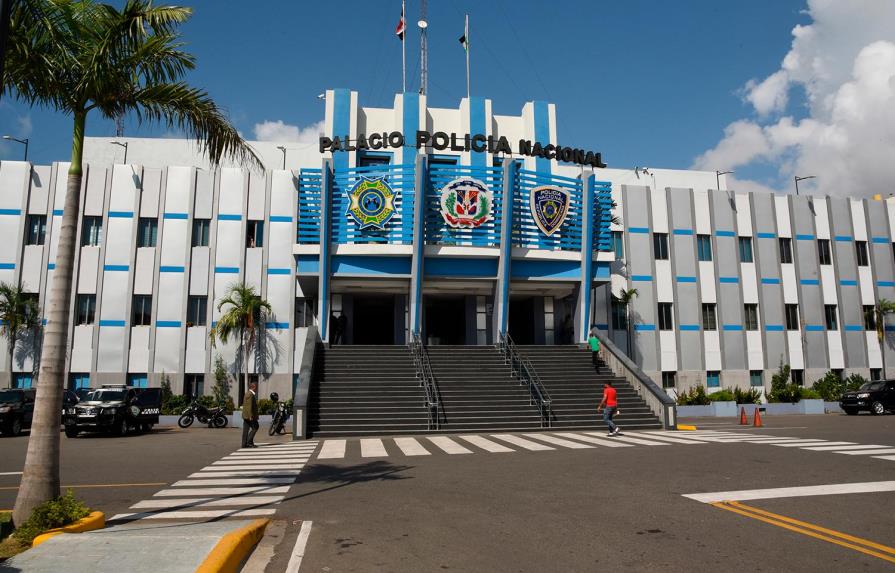 Director de la Policía Nacional introduce cambios en 16 direcciones