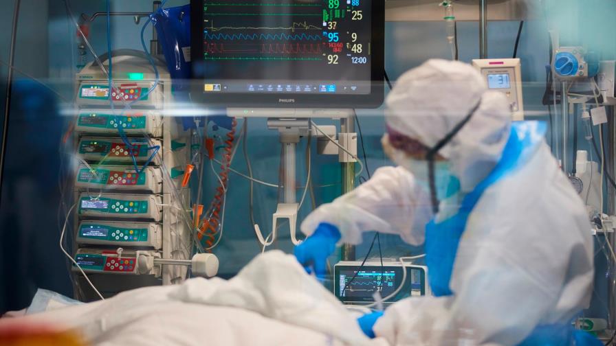 España registró 75,305 defunciones más en 2020 durante la pandemia España registró 75,305 defunciones más en 2020 durante la pandemia