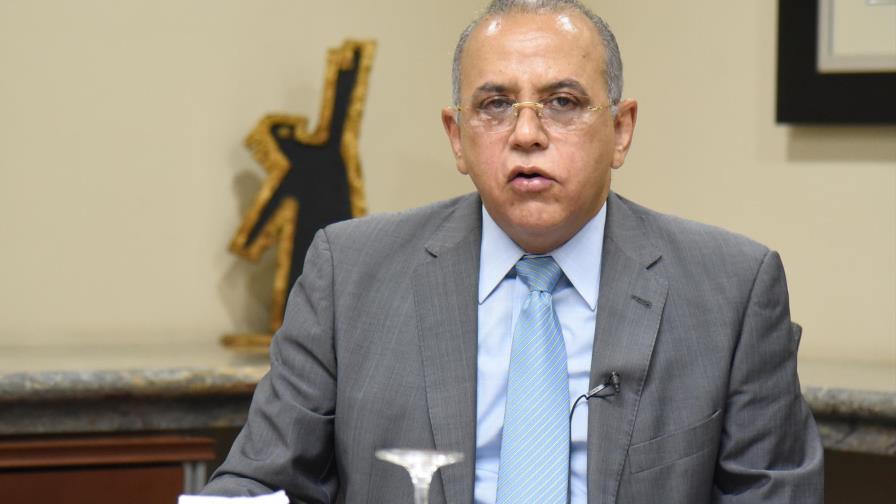 Ministro de Salud Pública llama a comercios a evitar aglomeraciones en diciembre Ministro de Salud Pública llama a comercios a evitar aglomeraciones en diciembre