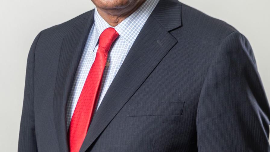 Ministro de Energía y Minas revela un clan familiar controlaba licitaciones de las Edes Ministro de Energía y Minas revela un clan familiar controlaba licitaciones de las Edes