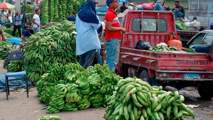 Leonel pide al presidente Abinader explicar aumento de precios de alimentos