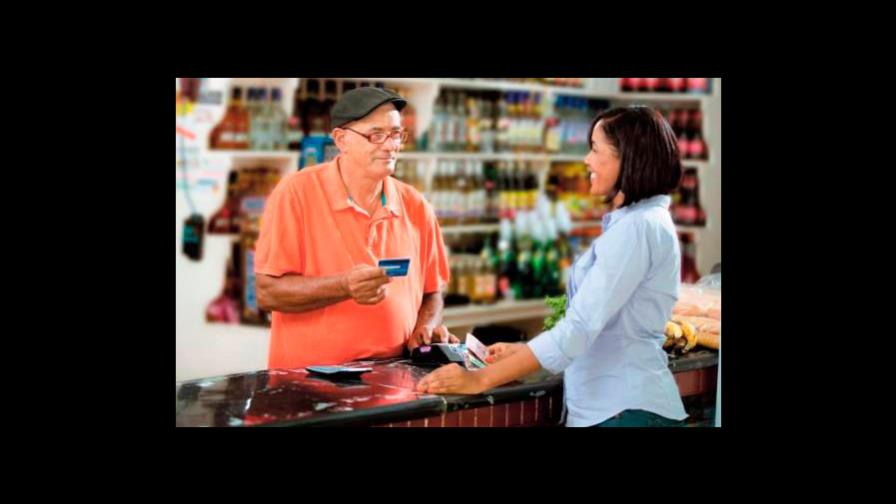 Hay 15,000 puntos menos para pagar con tarjeta en los comercios 