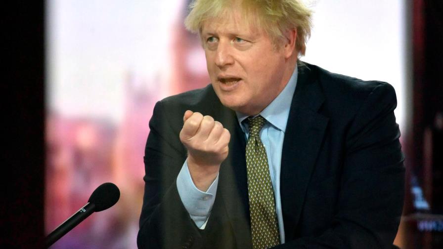 Londres estudia quitar cuarentena a viajeros vacunados de países como España