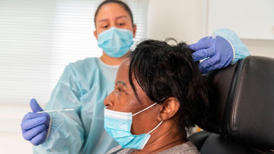 Casos activos de COVID-19 y positividad registran nuevo incremento en República Dominicana