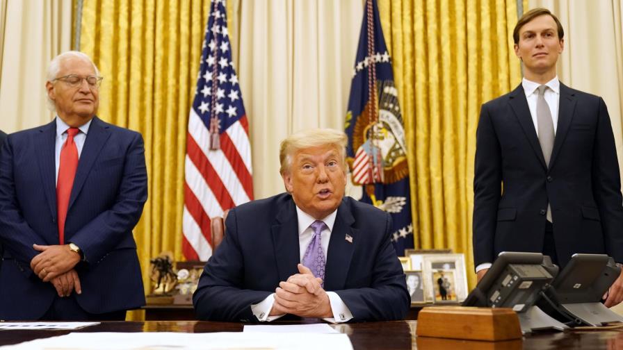 Trump: EAU iniciará relaciones diplomáticas con Israel Trump: EAU iniciará relaciones diplomáticas con Israel