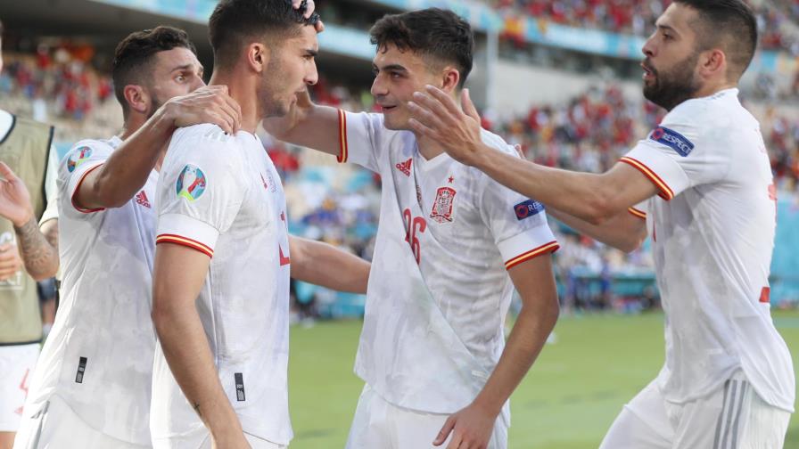 España golea 5-0 a Eslovaquia y avanza en Euro 2020