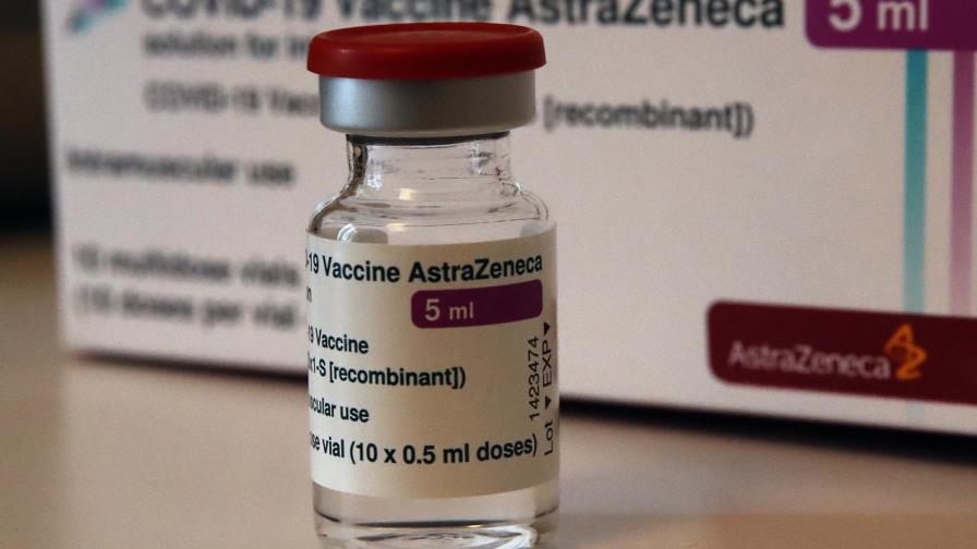 Europa vuelve a vacunar con AstraZeneca