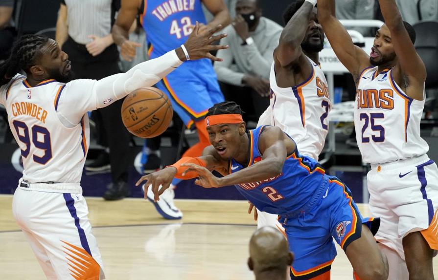 Thunder remonta y supera a Suns