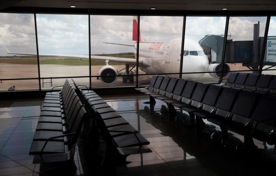 Iberia ofrecerá este martes vuelos de repatriación a Santo Domingo y Dakar