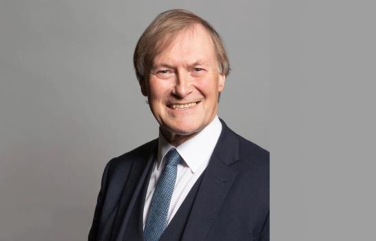 Fallece legislador británico tras ser apuñalado en iglesia Fallece legislador británico tras ser apuñalado en iglesia