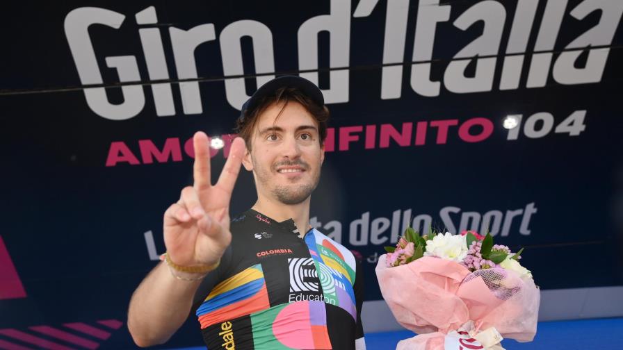Giro: Bettiol se lleva 18va etapa; Bernal sigue en la punta