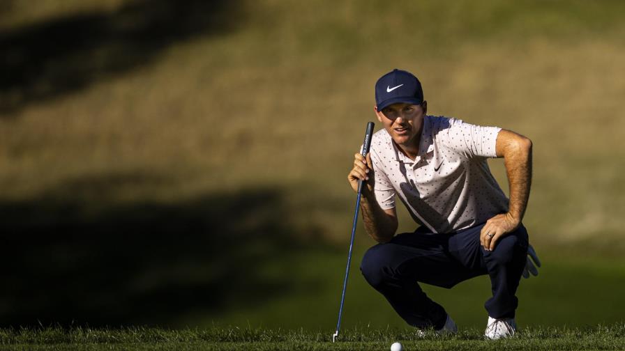 Henley firma toma ventaja de 3 golpes en Shadow Creek