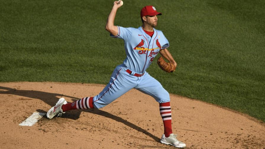 Wainwright guía a Cardenales al triunfo en 1ro de 2 juegos