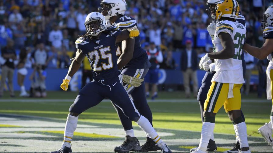 Gordon logra 2 anotaciones; Chargers sorprenden a Packers