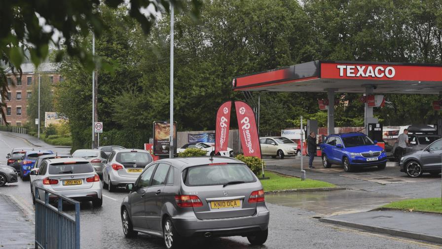 Gran Bretaña busca resolver con visas escasez de camioneros