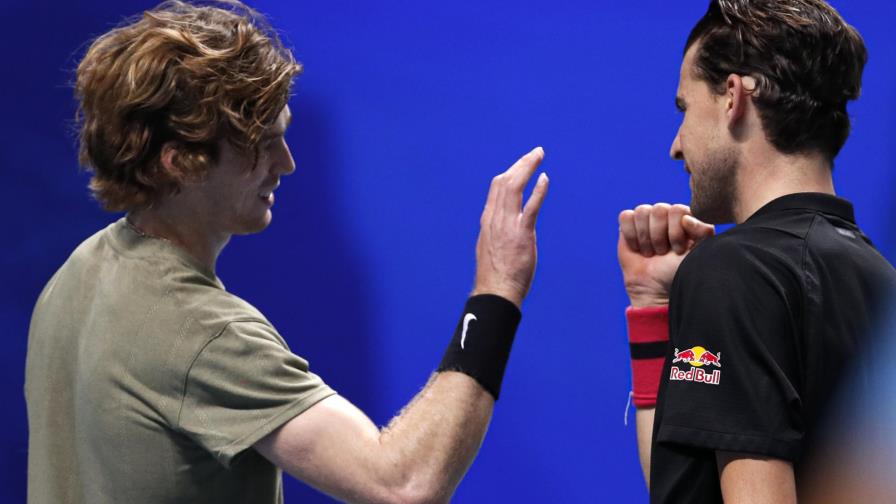 Rublev se despide con victoria ante Thiem en Copa Masters