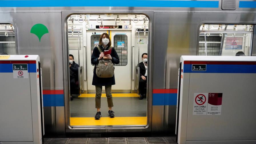 Japón declara estado de alerta por un peligroso repunte de la pandemia