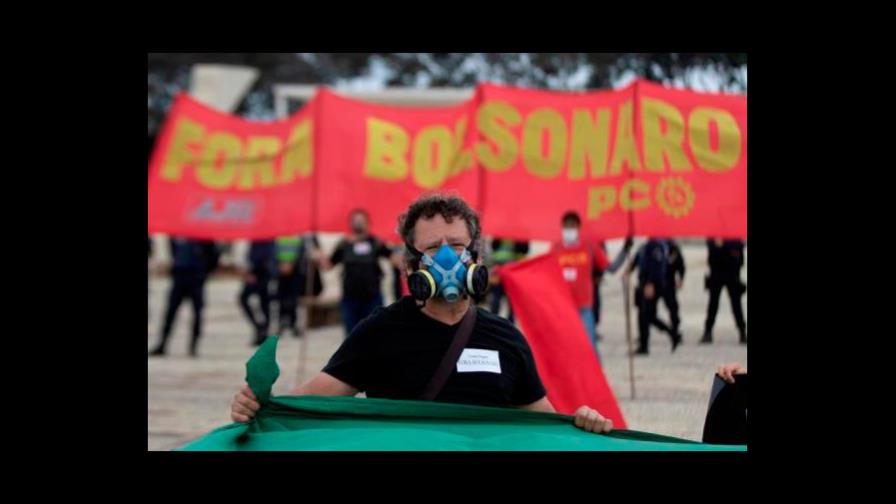 Bolsonaro baja el tono y entabla diálogo con los gobernadores y el Parlamento