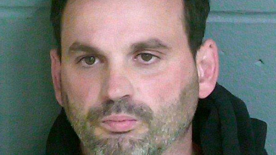 Cárcel a hombre que metió cuchillas en masa de pizza en EEUU 
