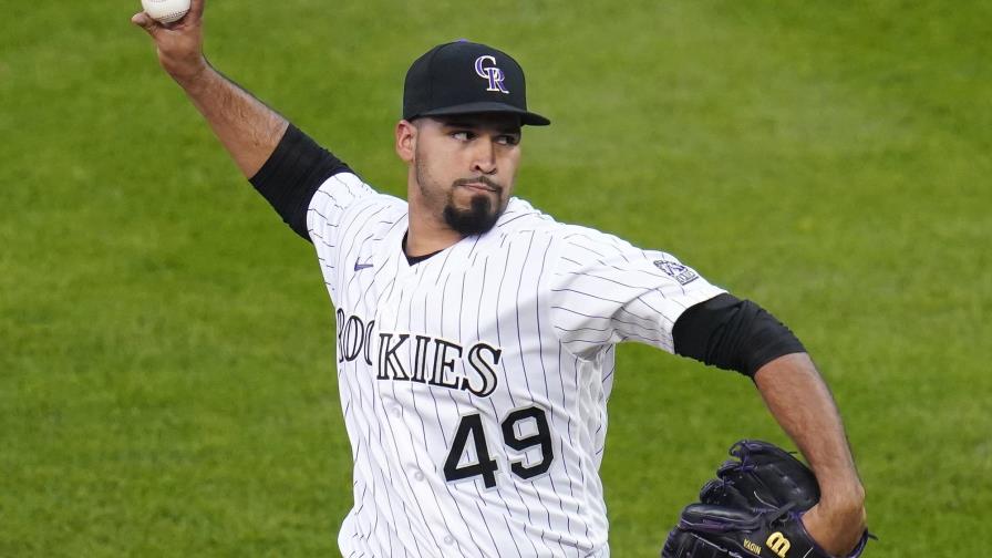 Senzatela lanza 1er juego completo y guía a los Rockies 