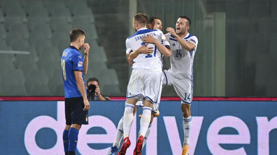 Italia empata con Bosnia, que le corta su racha de triunfos