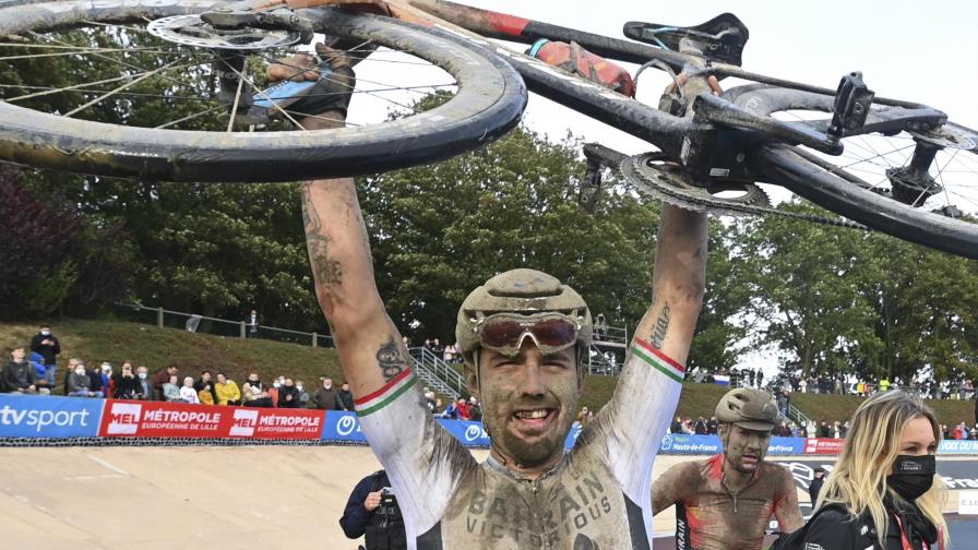 Colbrelli gana la París-Roubaix en su debut Colbrelli gana la París-Roubaix en su debut