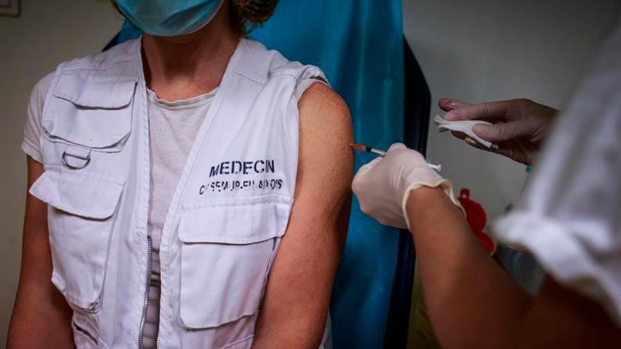 Francia endurece controles en las fronteras y amplía toque de queda por el COVID