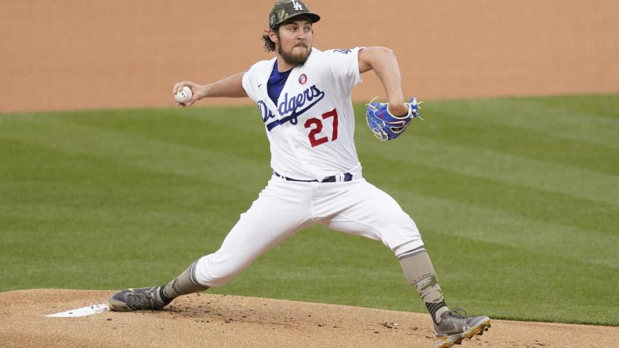 Bauer poncha a 10 y Dodgers blanquean a Marlins Bauer poncha a 10 y Dodgers blanquean a Marlins