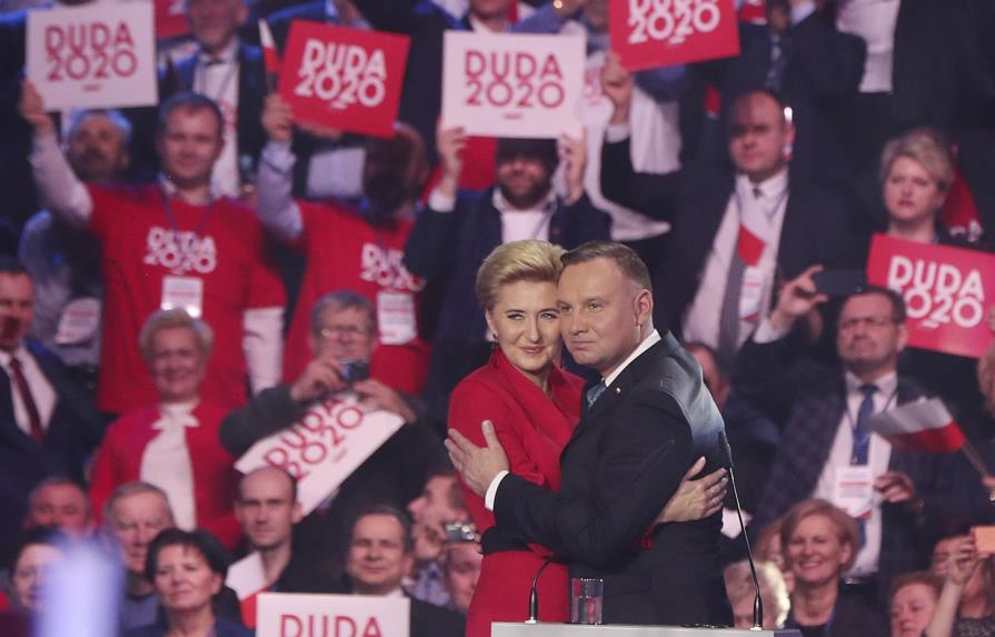 Exjefe de la UE pide boicotear las elecciones en Polonia