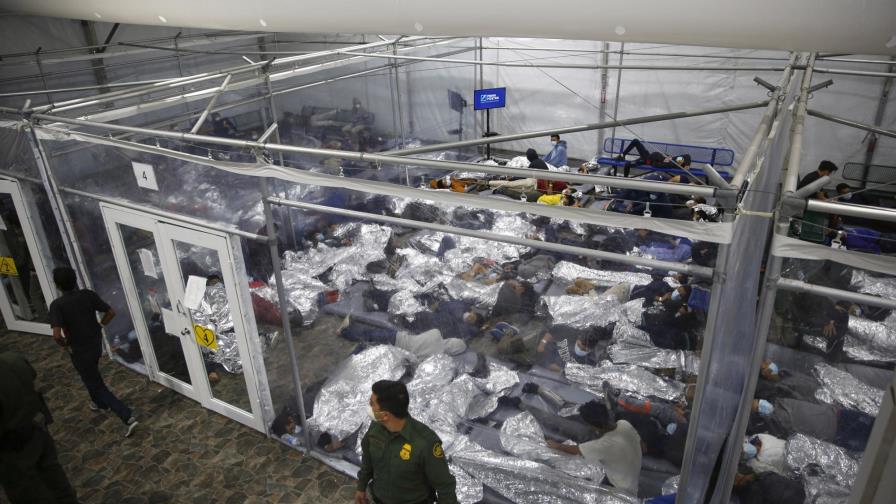 EEUU: Niños migrantes desesperados por salir de albergues