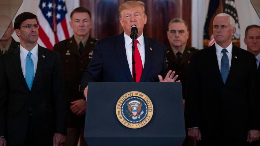 Los fiscales del juicio político a Trump leen los cargos ante el Senado