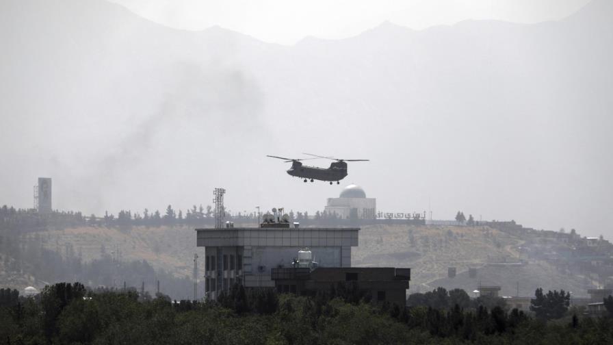 El Talibán entra a Kabul; el presidente huye de Afganistán