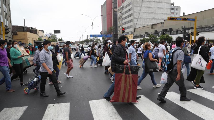 Perú ordena cuarentena obligatoria para ingresar al país