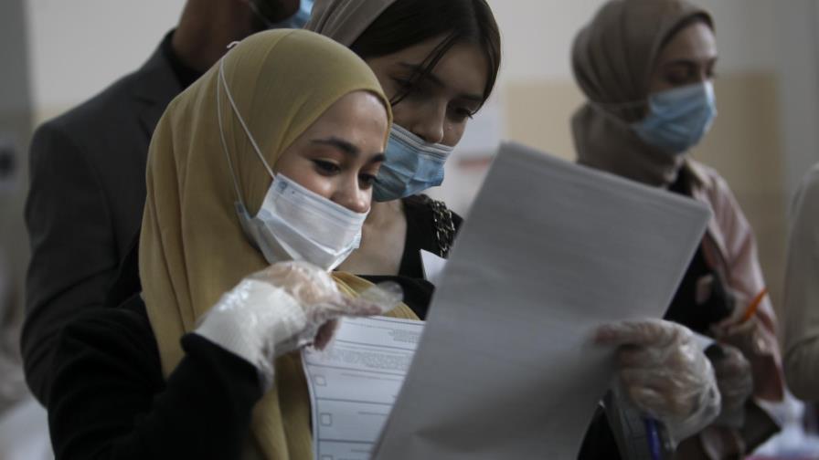 Denuncian irregularidades en elecciones parlamentarias rusas