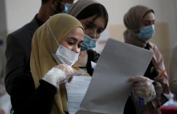 Denuncian irregularidades en elecciones parlamentarias rusas